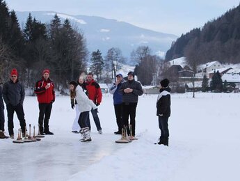 Eisstockschießen am Putterersee